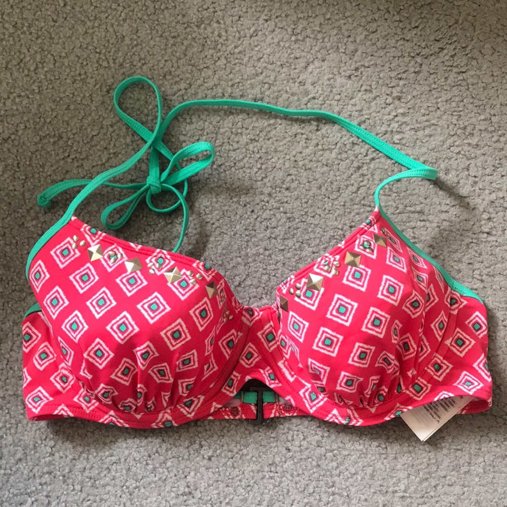 Swimsuit top⭐️